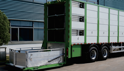 畜禽運(yùn)輸半掛車